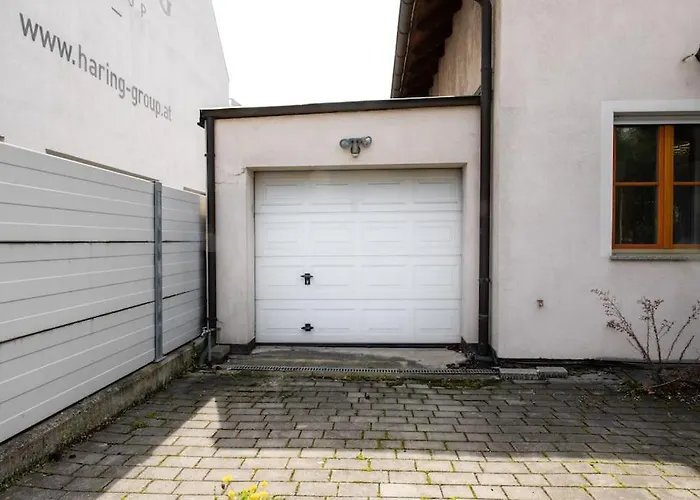 4-Bedroom House & Large Garden