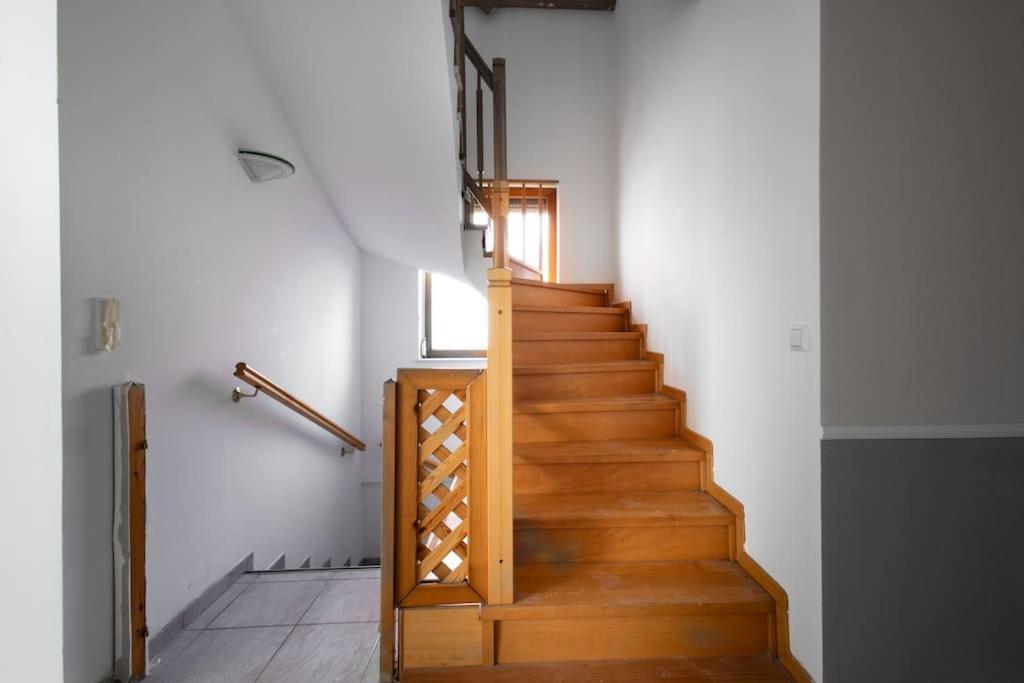 Ferienhaus 4-bedroom House & Large Garden