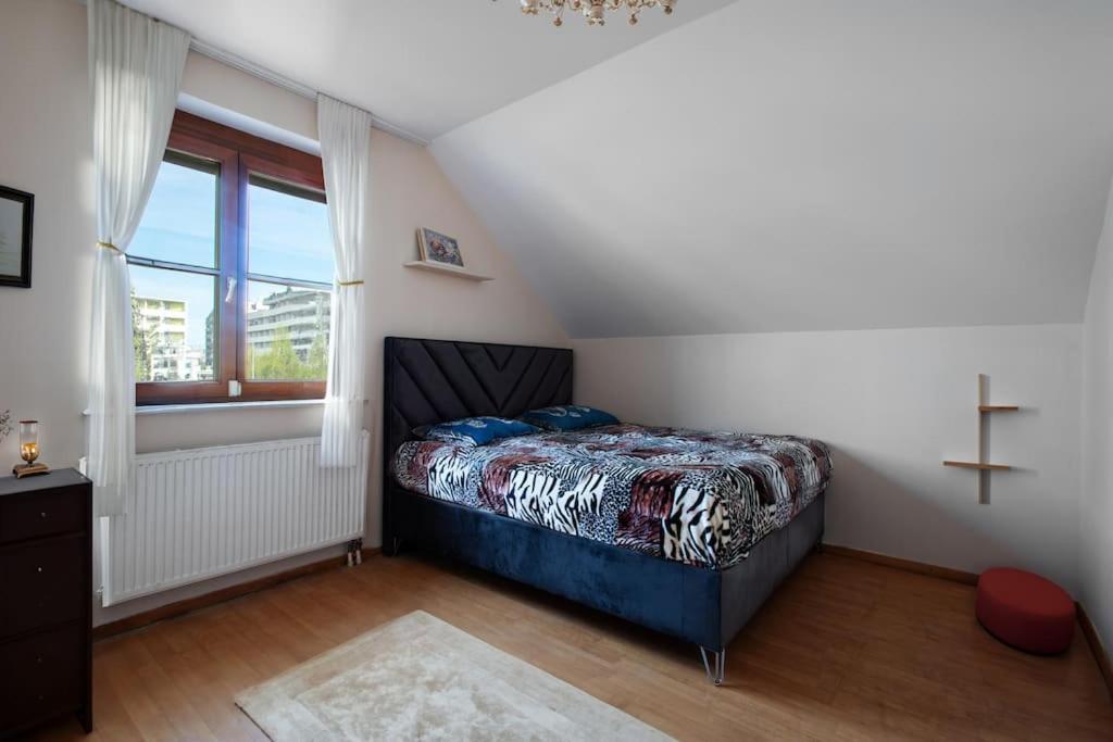 4-bedroom House & Large Garden Ferienhaus Wien