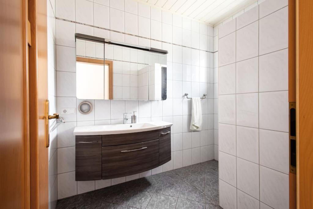 4-bedroom House & Large Garden * Wien